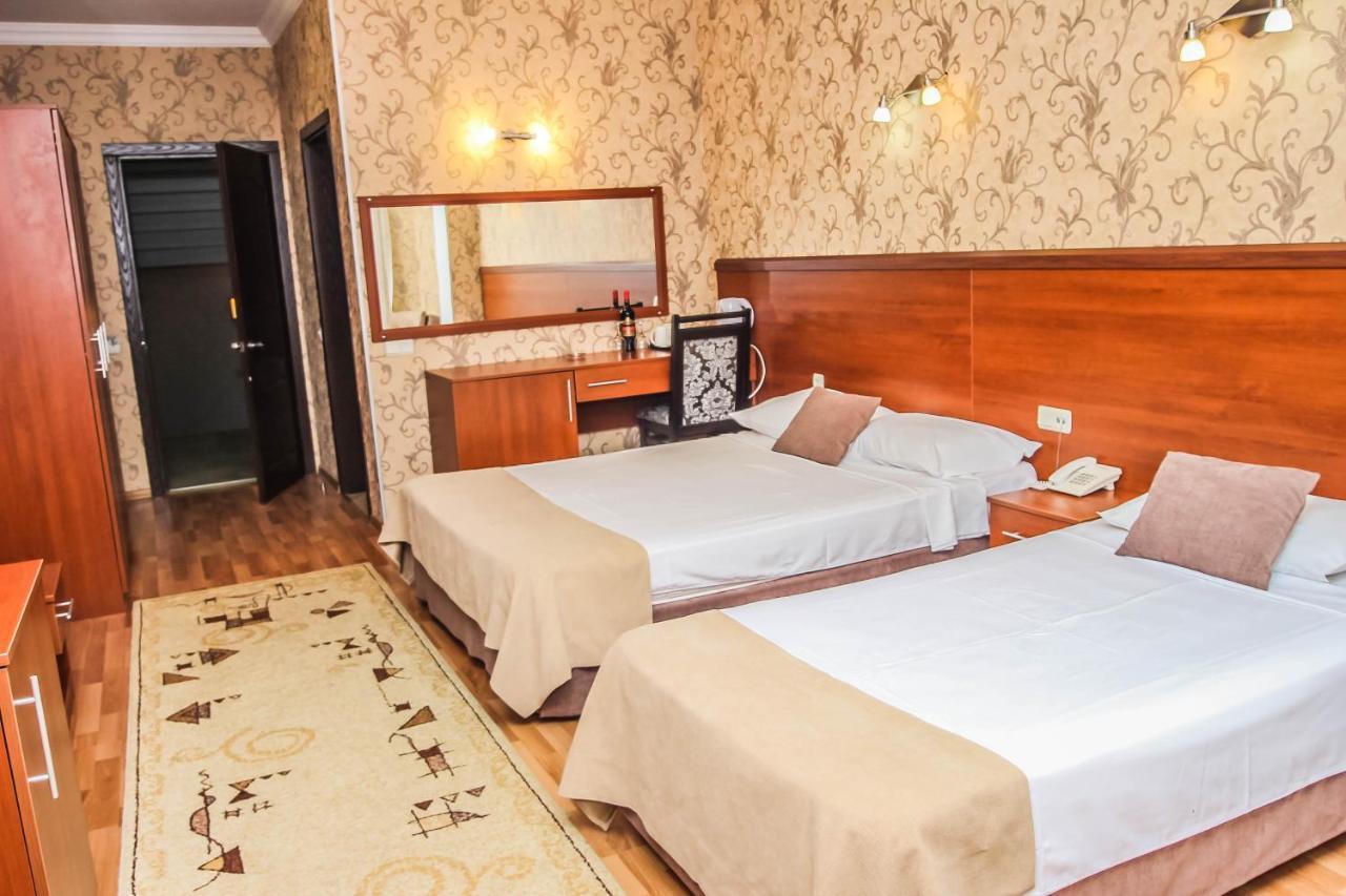 Hotel Istanbul Batumi Exterior photo